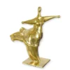 Casa Padrino Luxus Bronzefigur Moderne Tänzerin Gold 37 x 43,5 x H. 48,7 cm - Bronze Skulptur - Deko Figur - Moderne Wohnzimmer Deko