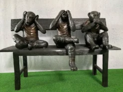 Casa Padrino Luxus Bronze Skulptur 3 Affen auf Sitzbank 112 x 46 x H. 76 cm - Wohnzimmer Deko Figur - Luxus Deko Accessoires