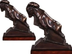 Casa Padrino Luxus Buchstützen Set Widder Bronze / Dunkelbraun 17 x 8 x H. 20 cm - Deko Bronzefiguren mit Mahagoni Holzsockel