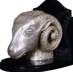 Casa Padrino Luxus Buchstützen Set Widderköpfe Silber / Schwarz 21 x 19 x H. 18 cm - Schreibtisch Deko - Wohnzimmer Deko - Deko Accessoires