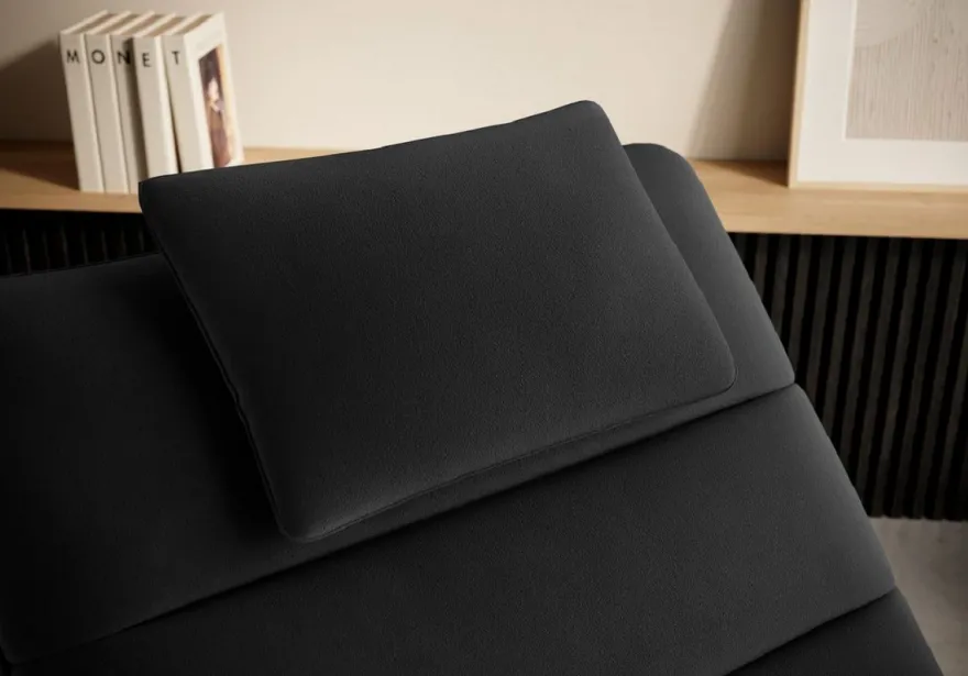 Casa Padrino Luxus Chaiselongue mit Kopfkissen Schwarz 85 x 170 x H. 92 cm - Wohnzimmer Liegesessel - Relexliege - Recamiere - Wohnzimmer Möbel - Luxus Möbel