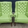Casa Padrino Luxus Chesterfield Echtleder Ohrensessel Hellgrün / Dunkelbraun H. 110 cm