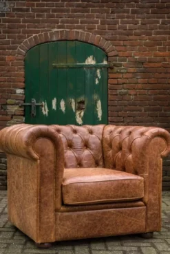 Casa Padrino Luxus Chesterfield Leder Sessel Vintage Braun / Dunkelbraun 105 x 95 x H. 80 cm - Chesterfield Echtleder Wohnzimmer Sessel - Chesterfield Möbel - Echtleder Möbel - Luxus Möbel