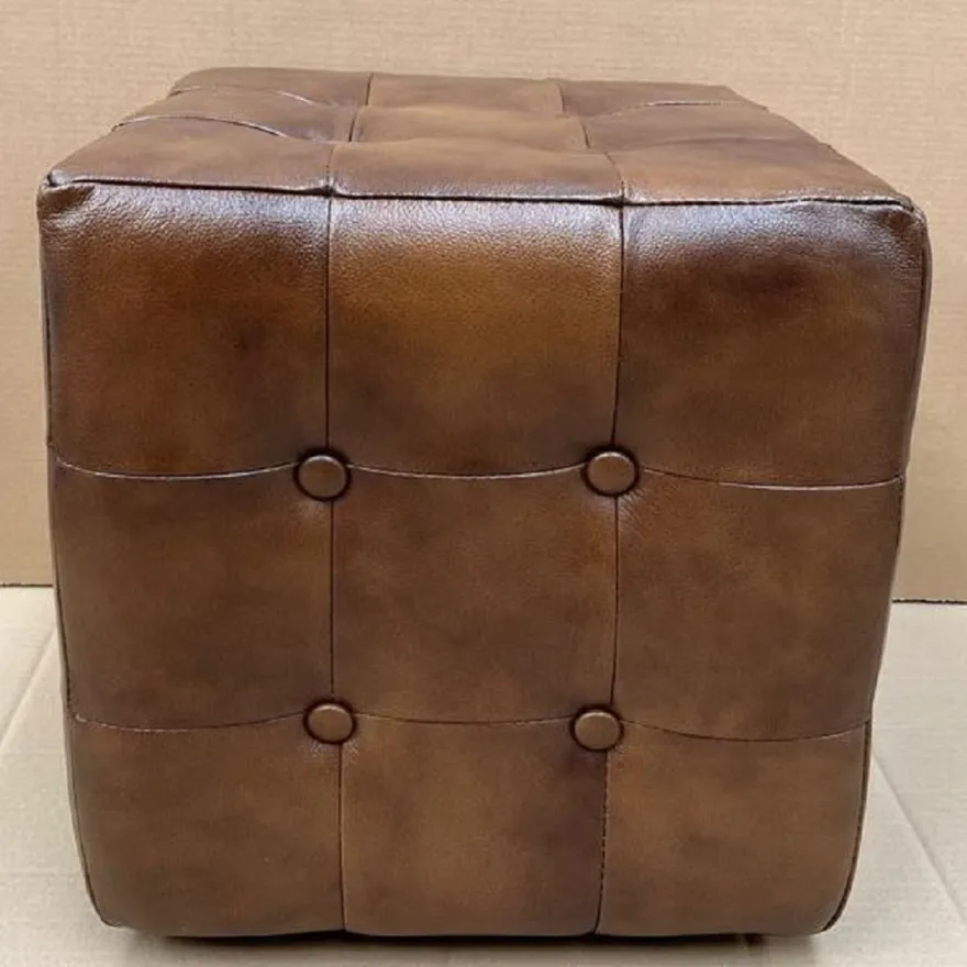 Casa Padrino Luxus Chesterfield Leder Hocker Braun 40 x 40 x H. 40 cm - Echtleder Fußhocker - Echtleder Würfelhocker - Chesterfield Wohnzimmer - Echtleder Möbel - Luxus Möbel