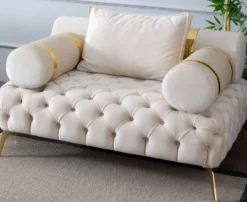 Casa Padrino Luxus Chesterfield Sessel Creme / Gold 130 x 115 x H. 70 cm - Chesterfield Wohnzimmer Sessel - Wohnzimmer Möbel - Chesterfield Möbel - Luxus Möbel - Luxus Einrichtung - Möbel Luxus