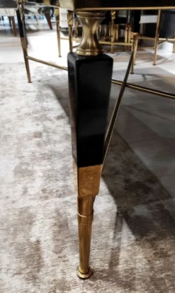 Casa Padrino Luxus Couchtisch Schwarz / Gold 130 x 70 x H. 45 cm - Wohnzimmertisch mit Kunstmarmor Tischplatte - Luxus Wohnzimmer Möbel - Hotel Möbel - Luxus Einrichtung - Hotel Einrichtung