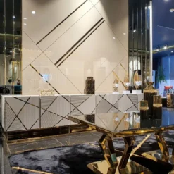Casa Padrino Luxus Couchtisch Gold 120 x 60 x H. 43 cm - Moderner Wohnzimmertisch mit Glasplatte - Wohnzimmer Möbel - Luxus Kollektion