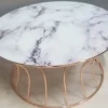 Casa Padrino Luxus Couchtisch Kupferfarben / Weiß Ø 90 x H. 45 cm - Runder Wohnzimmertisch mit Marmorplatte - Wohnzimmer Möbel