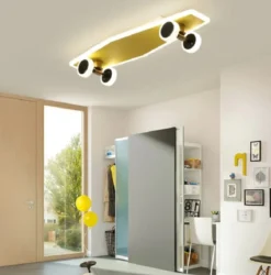 Casa Padrino Luxus Deckenleuchte in Skateboard Form Gold 60 x 20 cm - LED Skateboard Deckenlampe - Skateboard Deckenleuchten - Luxus Deckenleuchten - Luxus Interior