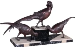 Casa Padrino Luxus Deko Bronzefiguren 3 Fasane Bronze / Schwarz / Weiß 84 x 20 x H. 42 cm - Dekofiguren mit Marmorsockel