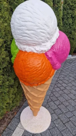 Casa Padrino Luxus Deko Eis im Hörnchen Mehrfarbig H. 185 cm - Großes Deko Eis - Wetterbeständiges XXL Deko Eis - Restaurant Dekoration - Gastronomie Dekoration - Eisdielen Dekoration