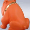 Casa Padrino Luxus Deko Figur Hund Bulldogge mit Halskette Orange / Gold H. 55 cm - Kunstharz Deko Skulptur - Wohnzimmer Deko - Luxus Deko Tierfigur
