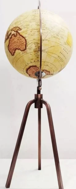 Casa Padrino Luxus Deko Globus mit Dreibein Stativ Antik Kupfer / Mehrfarbig Ø 31 x H. 66 cm - Büro Deko - Wohnzimmer Deko - Deko Accessoires