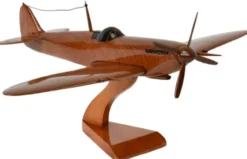Casa Padrino Luxus Deko Jagdflugzeug Supermarine Spitfire Braun / Schwarz 40 x 36 x H. 20 cm - Holz Flugzeug mit Ständer - Propellerflugzeug - Modellflugzeug - Schreibtisch Deko - Deko Accessoires