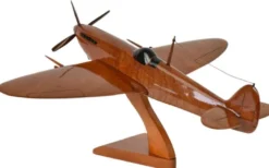 Casa Padrino Luxus Deko Jagdflugzeug Supermarine Spitfire Braun / Schwarz 40 x 36 x H. 20 cm - Holz Flugzeug mit Ständer - Propellerflugzeug - Modellflugzeug - Schreibtisch Deko - Deko Accessoires