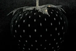 Casa Padrino Luxus Deko Kissen Strawberry mit Bling Bling Glitzersteinen Schwarz / Silber 45 x 45 cm - Feinster Samtstoff - Luxus Deko Accessoires