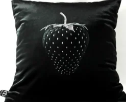 Casa Padrino Luxus Deko Kissen Strawberry mit Bling Bling Glitzersteinen Schwarz / Silber 45 x 45 cm - Feinster Samtstoff - Luxus Deko Accessoires