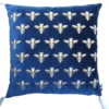 Casa Padrino Luxus Deko Kissen mit Troddeln Bees Blau / Gold / Weiß 45 x 45 cm - Feinster Samtstoff - Luxus Deko Accessoires
