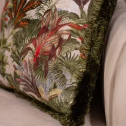 Casa Padrino Luxus Deko Kissen Dschungel Design Mehrfarbig / Grün 45 x 45 cm - Bedrucktes Samt Kissen mit Fransen - Deko Accessoires