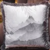 Casa Padrino Luxus Deko Kissen Gebirge mit See Grau 45 x 45 cm - Bedrucktes Samt Kissen mit Fransen - Wohnzimmer Deko Accessoires