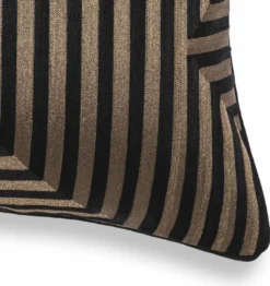 Casa Padrino Luxus Deko Kissen Schwarz / Gold 50 x 50 cm - Edles Zierkissen mit elegantem Muster - Luxus Qualität - Hotel Kollektion