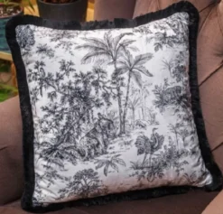 Casa Padrino Luxus Deko Kissen Dschungel Weiß / Schwarz 45 x 45 cm - Bedrucktes Samt Kissen mit Fransen - Luxus Qualität