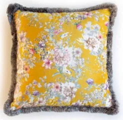 Casa Padrino Luxus Deko Kissen Blumen Design Gelb / Mehrfarbig / Grau 45 x 45 cm - Bedrucktes Samt Kissen mit Fransen - Deko Accessoires
