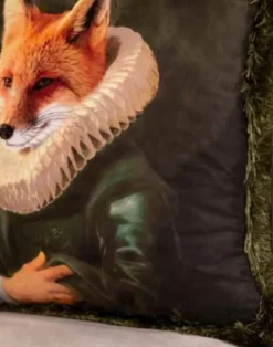 Casa Padrino Luxus Deko Kissen Sir Fuchs Grün / Mehrfarbig 45 x 45 cm - Bedrucktes Samt Kissen mit Fransen - Luxus Qualität