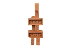 Casa Padrino Luxus Deko Objekt Naturfarben 30 x 22 x H. 61 cm - Skulpturales Objekt aus Terrakotta-Ziegeln und unbehandeltem Messing - Luxus Deko Accessoires