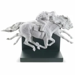 Casa Padrino Luxus Deko Porzellan Skulptur Pferderennen 44 cm - Handgefertigt