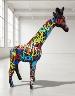 Casa Padrino Luxus Deko Skulptur Giraffe Graffiti H. 50 cm - Deko Skulptur - Deko Figur - Tierfigur - Gartendeko