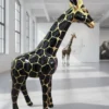 Casa Padrino Luxus Deko Skulptur Giraffe Gold H. 115 cm - Riesige Gartenskulptur - Lebensgroße Skulptur - XXL Deko Skulptur - XXL Deko Figur