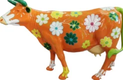 Casa Padrino Luxus Deko Skulptur Kuh Orange / Mehrfarbig 210 x 55 x H. 147 cm - Riesige Gartenskulptur - Lebensgroße Skulptur - XXL Deko Skulptur - XXL Deko Figur - XXL Tierfigur - Deko Tierfigur
