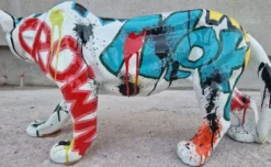 Casa Padrino Luxus Deko Skulptur Panther Weiß / Bunt 80 x H. 35 cm - Große Deko Figur - XXL Deko Skulptur - XXL Deko Figur - Wohnzimmer Deko - Garten Deko - Luxus Figuren