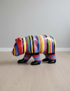 Casa Padrino Luxus Deko Skulptur Bär Gestreift H. 90 cm - Deko Skulptur - Deko Figur - Tierfigur - Gartendeko