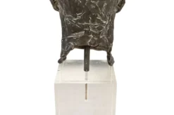 Casa Padrino Luxus Deko Skulptur Bronzefigur Bronze / Braun 15 x 23 x H. 45 cm - Massive Bronzeskulptur auf Plexiglas Sockel - Luxus Deko Accessoires