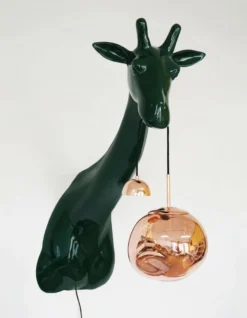 Casa Padrino Luxus Deko Skulptur Giraffe Trophäe 1 Farblampe H. 140 cm - Riesige Gartenskulptur - Lebensgroße Skulptur - XXL Deko Skulptur - XXL Deko Figur