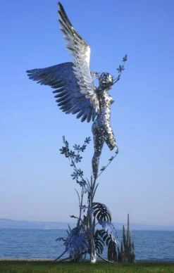 Casa Padrino Luxus Deko Skulptur Engel Silber 200 x 145 x H. 370 cm - Riesige Edelstahl Skulptur - Riesige Garten Deko Figur - Garten Skulpturen - Metall Skulpturen