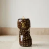 Casa Padrino Luxus Deko Skulptur Deko Objekt Gedrehte Spulen Louis Vuitton Monogramme H. 35 cm - Deko Skulptur - Deko Figur - Tierfigur - Gartendeko