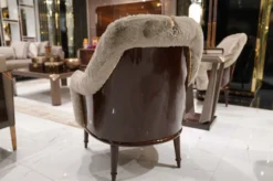 Casa Padrino Luxus Designer Sessel Grau / Dunkelbraun / Gold - Wohnzimmer Sessel - Hotel Sessel - Wohnzimmer Möbel - Luxus Möbel - Wohnzimmer Einrichtung - Luxus Einrichtung - Möbel Luxus