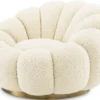 Casa Padrino Luxus Drehsessel Creme / Messing 115 x 118 x H. 67 cm - Wohnzimmer Sessel - Lounge Sessel - Wohnzimmer Möbel - Luxus Möbel - Wohnzimmer Einrichtung - Luxus Einrichtung - Möbel Luxus