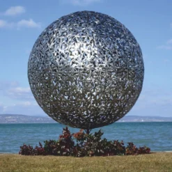 Casa Padrino Luxus Edelstahl Garten Deko Skulptur Kugel Silber Ø 170 x H. 200 cm