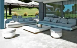 Casa Padrino Luxus 3er Gartensofa Grau / Matt Weiß 210 x 90 x H. 70 cm - Wetterbeständiges Garten Terrassen Sofa - Hotel Möbel - Luxus Qualität