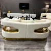 Casa Padrino Luxus 3er Sofa Creme / Gold 260 x 100 x H. 77 cm - Wohnzimmer Sofa - Hotel Sofa - Wohnzimmer Möbel - Hotel Möbel - Luxus Möbel - Luxus Einrichtung - Wohnzimmer Einrichtung