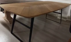 Casa Padrino Luxus Esstisch Braun / Schwarz 250 x 100 x H. 77 cm - Rechteckiger Küchentisch Eichenparkett Tischplatte - Massivholz Esszimmer Möbel - Luxus Esszimmer Möbel