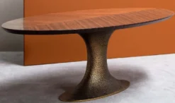 Casa Padrino Luxus Esstisch Braun / Antik Gold 260 x 120 x H. 76 cm - Ovaler Küchentisch mit edler Eukalyptusfurnier Tischplatte und Tischbein in gehämmerter Optik - Luxus Esszimmmer Möbel