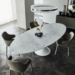 Casa Padrino Luxus Esstisch Matt Weiß 290 x 130 x H. 75 cm - Ovaler Esszimmertisch mit hochwertiger Carrara Marmor Tischplatte - Moderne Esszimmer Möbel - Luxus Qualität - Made in Italy