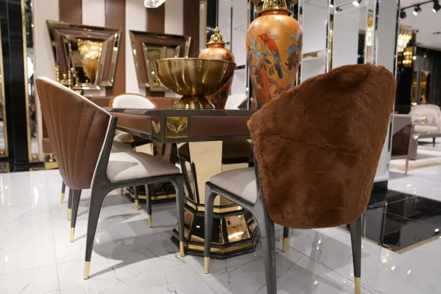 Casa Padrino Luxus Esszimmer Set Naturfarben / Braun / Grau / Gold - 1 Luxus Esstisch & 6 Luxus Esszimmerstühle - Esszimmer Möbel - Luxus Möbel - Luxus Einrichtung - Esszimmer Einrichtung