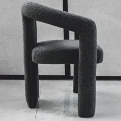 Casa Padrino Luxus Esszimmer Stuhl mit Armlehnen Dunkelgrau 60 x 65 x H. 80 cm