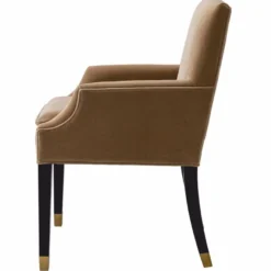 Casa Padrino Luxus Esszimmerstuhl mit Armlehnen Hellbraun / Schwarz / Messing H. 90 cm